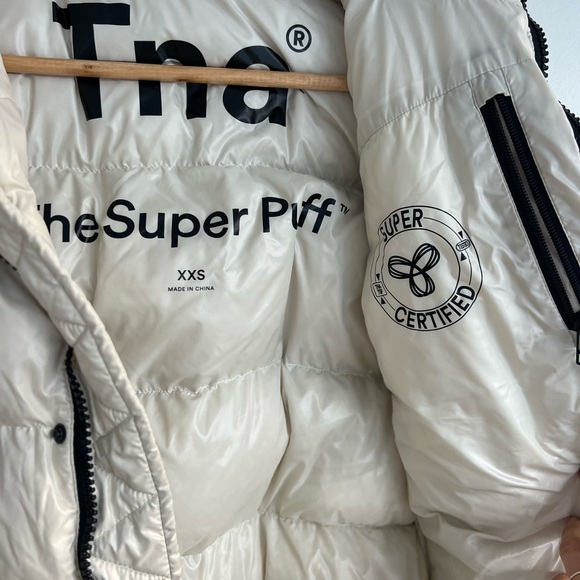 Aritzia TNA Super Puff in Hi-Gloss Birch - Picture 2 of 8